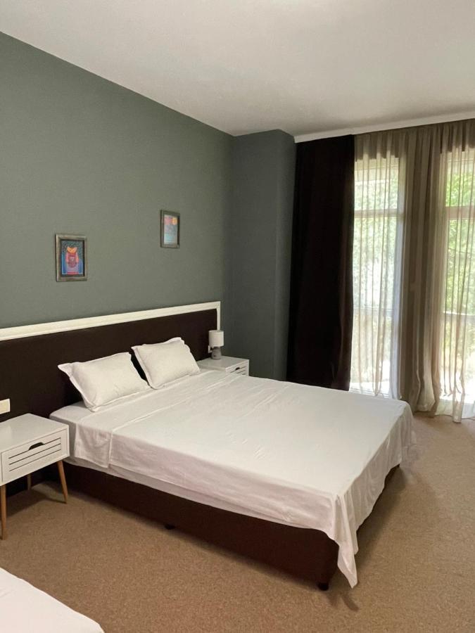 Family Hotel Garden Kurdzhali Ngoại thất bức ảnh